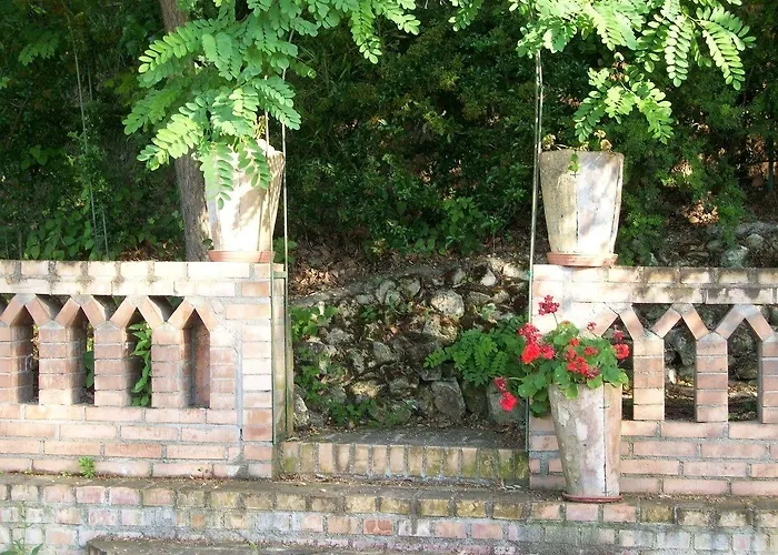 Alloggio per agriturismo Il Quadrifoglio *